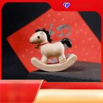 Creative Elm Wood Carving Desktop Ornaments Real Wood Horse Figurine Office Desk Decorations Unique Business Gifts