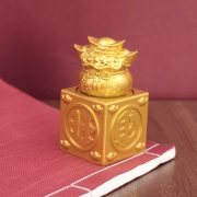New Four-sided Seal Stamp Money Bag Ornament for Living Room Bar Cabinet Office Decorations Shop Opening Gifts - Image 3