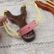 Children's Retro Outdoor Leisure Entertainment Winged Wooden Slingshot Red Hua Li Wood Custom Wood Craft Ornament - Image 3