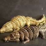 Retro Bronze Crocodile Desktop Ornaments Moveable Hand Office Tea Pet Decorations Bookshelf Crafts Metal Artwork