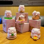 Baimao Original Creative Mini Pig Resin Figurine Stress Relief Home Desktop Decoration Wholesale Custom Resin Craft