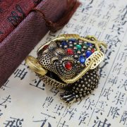 Bronze Hollow Out Three-legged Toad Wealth Attractor Living Room Decorative Item Tea Pet Retired Vintage Design Diamond-Embedded - Image 3