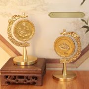 Bronze Desktop Ornaments Rotating Stress Relief Hand Piece Custom Metal Craft Gift For Business And Home Decoration