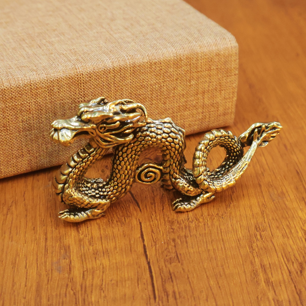 LA-824173404854_img0 Bronze Cloud Dragon Zodiac Figurine Vintage Style Flying Dragon Year Tea Table Pet Copper Artifacts Crafts Gift - Image 1
