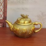 Bronze Five Bull Teapot Rotating Desktop Decoration for Living Room Office Handmade Copper Artifacts Tea Pot Ornament