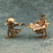 Retro Bronze Knight Figure Creative Desktop Decoration Martial Arts Hero Style National Trend Custom Metal Craft Ornament - Image 2