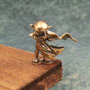Retro Bronze Knight Figure Creative Desktop Decoration Martial Arts Hero Style National Trend Custom Metal Craft Ornament - Image 3
