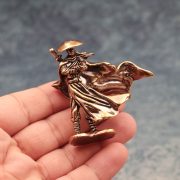Retro Bronze Knight Figure Creative Desktop Decoration Martial Arts Hero Style National Trend Custom Metal Craft Ornament - Image 4