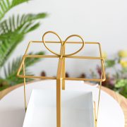 Custom Metal Basket Heart Shaped Flower Holder Handheld Boxed Floral Packaging Artisanal Ironware Round Square Bracket - Image 3