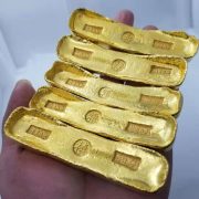 Antique Style Golden Bar Copper Alloy Non-Gold Custom Metal Medal Badge Handcrafted Artwork Gold Ingot Design - Image 4