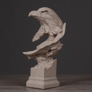 Customizable Decorative Eagle Ornament Resin Craft Business Gift Office Home Decoration Ideal for Opening Ceremony