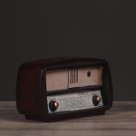 Vintage Style Customizable Decorative Resin Ornament Retro Old Radio Bar Decoration Piece Home Decor Nostalgic Theme