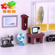 Retro Resin Decorative Ornaments Customizable Black And White TV Radio Fan Clock European Style Camera Gifts - Image 3