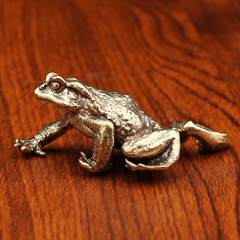 O1CN0105pcxn1sfFXJdYPX4_2217901815793-0-cib.jpg Bronze Frog Figurine Small Metal Pure Copper Amulet Office Home Decorations Gold Toad Display Custom Metal Medal Badge - Image 1
