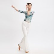 Short Dance Practice Top with Seven-Quarter Sleeves and V-neck Silver Stage Performance Costume with Split Bell Bottoms - Image 3