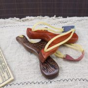 Red Lotus Wood Chicken Wing Slingshot Children's Retro Toy Outdoor Leisure Entertainment Wooden Craft Wholesale - Image 3