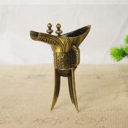 Antique Style Bronze Tripod Cup Qing Dynasty Creative Display Piece Metal Craft Gift Photography Prop Custom Metal Medal Badge - Image 5