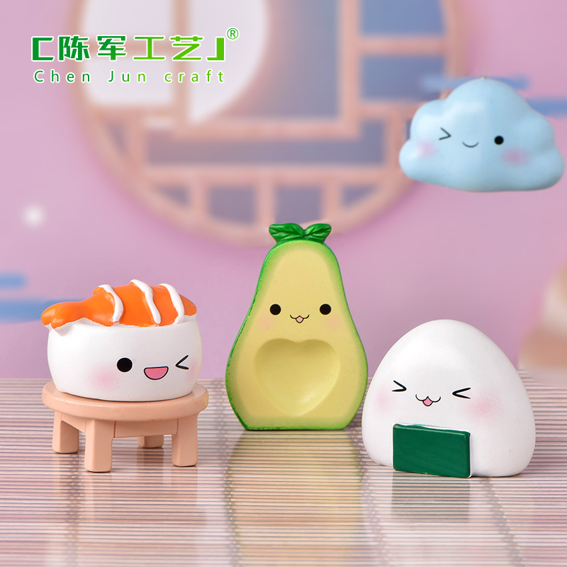 O1CN018hf5Oq1cadFQSGDNH_1031983617-0-cib.jpg 微景观苔藓多肉摆件 情绪娃娃牛油果寿司卡通小配件 树脂工艺品 - Image 1