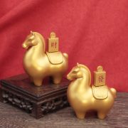 Luxury Style Horse Sculpture Decoration Creative Wealthy Yuanbao Office Living Room Decor Custom Metal Medal Badge Gift - Image 4
