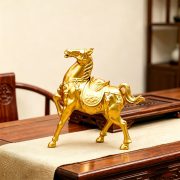 Creative Metal Horse Figurine Zodiac Decoration Wealth Attracting Office Living Room Desktop Ornament Customized Gift