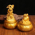 Wucai Sheng Guan Gong Display Piece Jubi Pan Rotatable Home Decoration Xiu Xiu Ready To Respond Alloy Crafts Metal Medal Badge