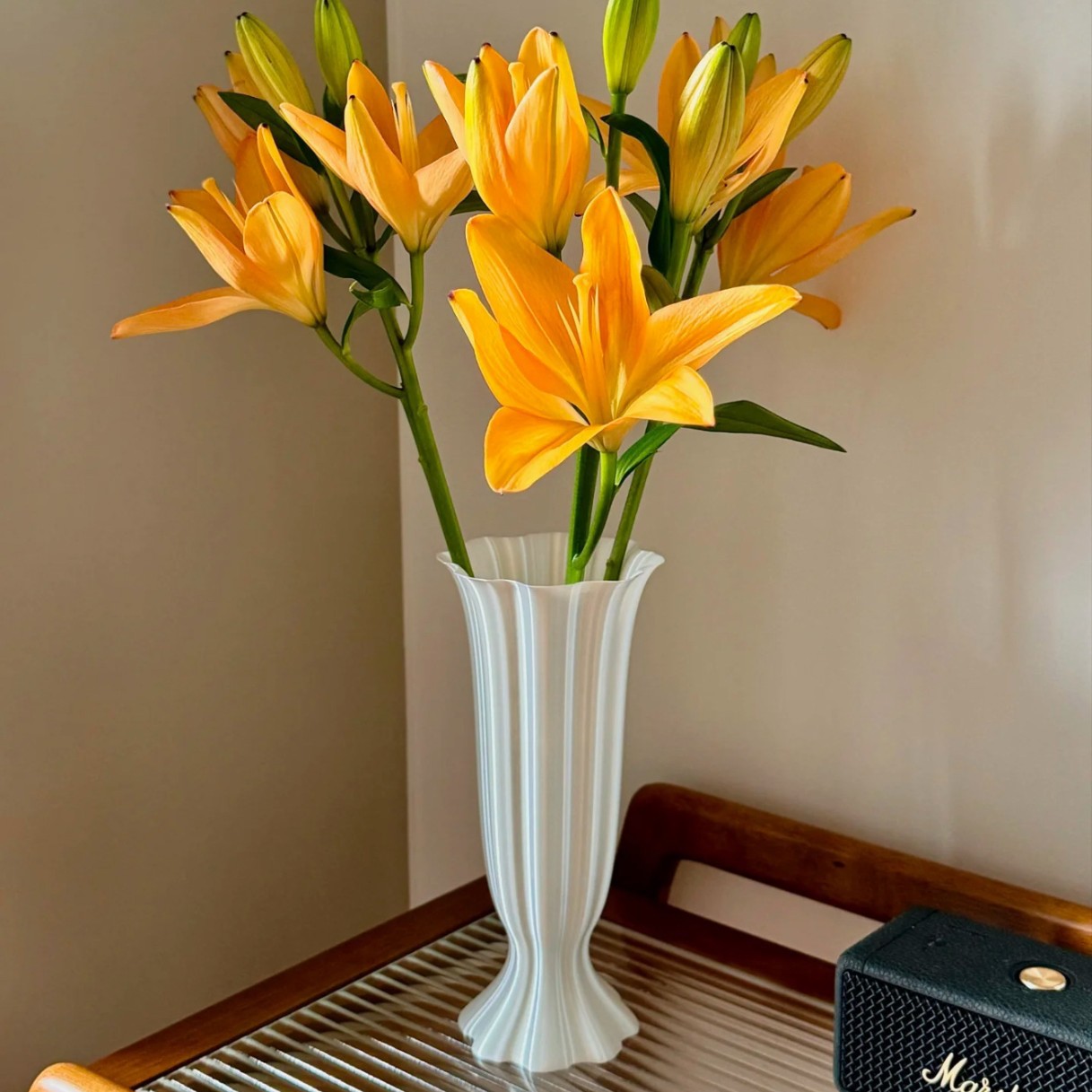 O1CN01C54FiJ1ZyVTDp3AZo_2219493473263-0-cib.jpg Creative White Dried Flower Vase Simple Desktop Decoration Ornament Customizable 3D Printed Gift Resin Craft - Image 1