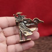 Retro Bronze Knight Figure Creative Desktop Decoration Custom Metal Medal Badge Chinese Martial Arts Style Swordsmen Model - Image 4