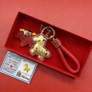 Metallic Keychain Gift Box With Golden Horse Pendant Mobile Phone Chain Ornament For Horse Year Custom Metal Medal Badge - Image 2