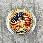 1776-2026独立250周年彩绘镀仿金硬币收藏把玩美国自由女神纪念章 - Image 2