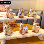 百茂原创精致围巾骆驼树脂摆件办公桌面摆件创意车载装饰礼品批发 - Image 4