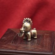 Brass retro bite coin cute pony living room coffee table ornament decoration pony bite coin desktop brass ornament - Image 4