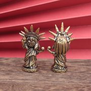 Bronze Statue of Liberty Creative Cartoon Style Desktop Decoration Cross-Border Hot Sale New Model Custom Metal Medal Badge - Image 3