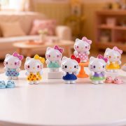 站姿缤纷卡通小猫树脂潮玩萌粒摆件车载办公文创桌面摆件一件批发