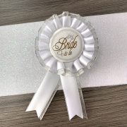 Fashionable White Lace Trim Bride To Be Wedding Chest Flower Badge Custom Metal Medal Badge For Party Wholesale - Image 5