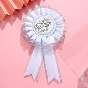 Fashionable White Lace Trim Bride To Be Wedding Chest Flower Badge Custom Metal Medal Badge For Party Wholesale - Image 2