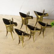 Antique Style Bronze Tripod Cup Qing Dynasty Creative Display Piece Metal Craft Gift Photography Prop Custom Metal Medal Badge - Image 2