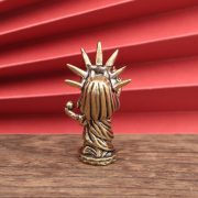 Bronze Statue of Liberty Creative Cartoon Style Desktop Decoration Cross-Border Hot Sale New Model Custom Metal Medal Badge - Image 2