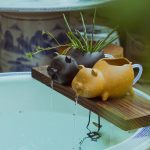 Porcelain Piglet Flowing Water Fountain Oxygen Filter Traditional Fish Tank Decorative Outflow Water Landscape Ornament