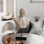 European Style Retro David Venus Semi-figurine Sculpture Customizable Decorative Ornaments for Console Table Display