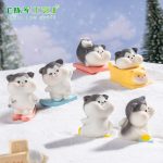 Creative Miniature Customizable Decorative Ornaments Skiing Cat Figurine Snow Scene DIY Decoration Accessories Resin Crafts
