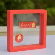 Custom Metal Medal Badge Chairman Mao Memorial Chest Stripe Transparent Red Box Gift for Collectors and History Lovers - Image 3