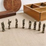 Retro Bronze Home Decor Office Desktop Tea Pet Handplaypiece Custom Metal Medal Badge Eight Immortals Cross Sea Small Ornament